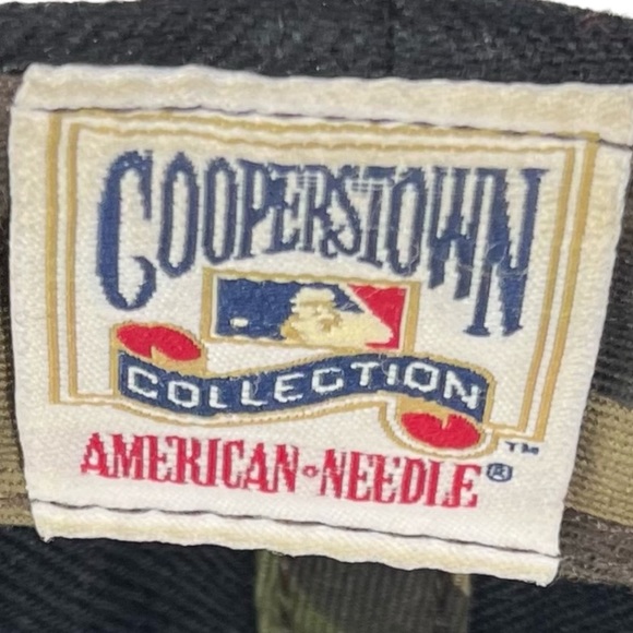 American Needle Red Sox Flat Bill Snapback Black & Camo - Picture 8 of 8